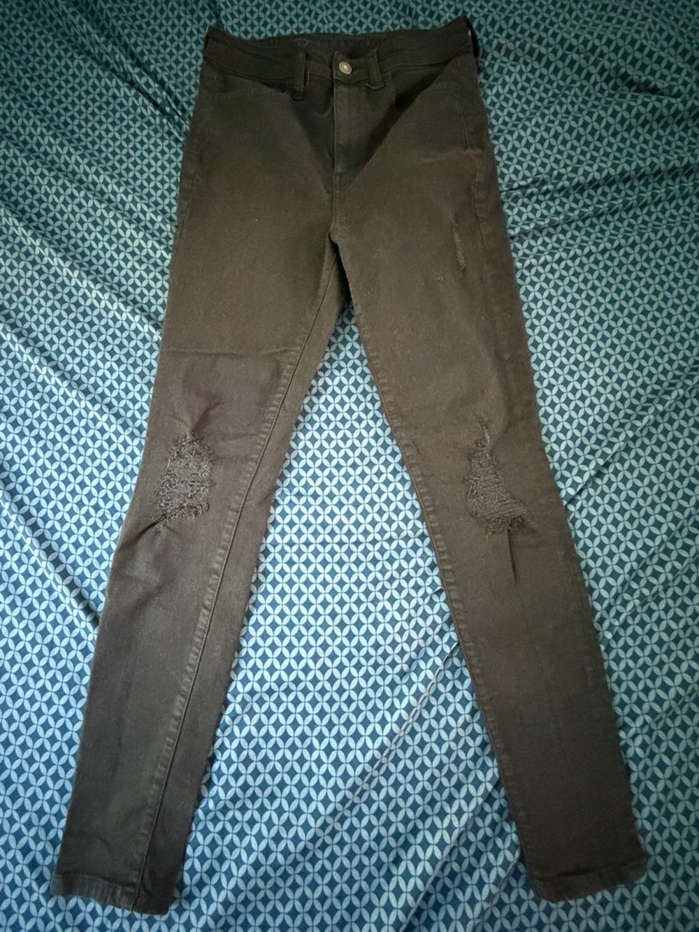 American Eagle Outfitters Black Distressed Skinny Jeans